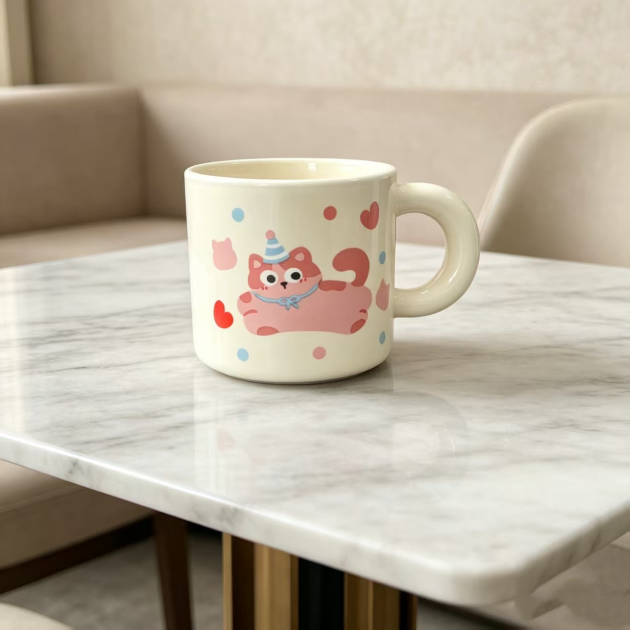 Màu sắc: Mèo hồng