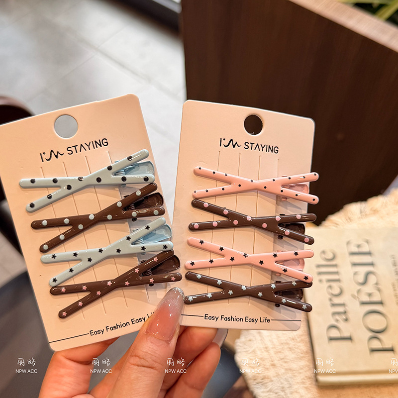 Màu sắc: 4 thẻ hình chữ X/thẻ