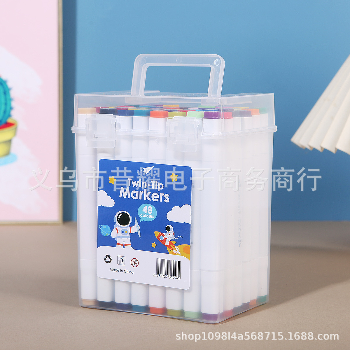 Màu sắc: Bút dạ acrylic hai đầu, gốc nước, 48 màu.