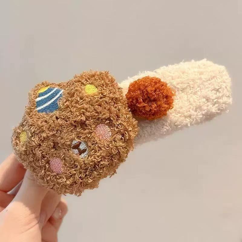 Màu sắc: Kẹp tóc hình gấu Cake Bear màu be