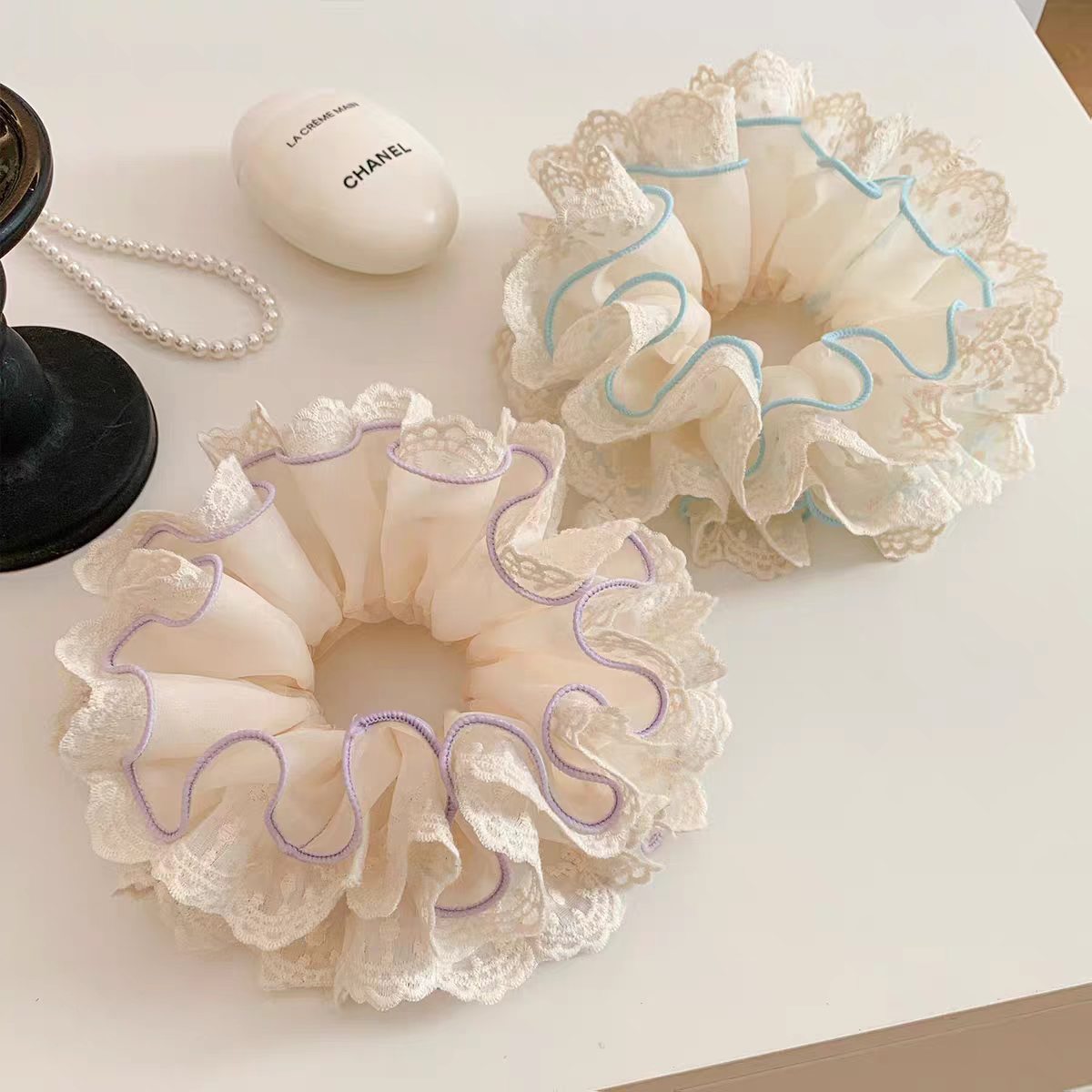 Dây Buộc Tóc Scrunchie Ren 2 Tầng Viền Màu – Phong Cách Hàn Quốc