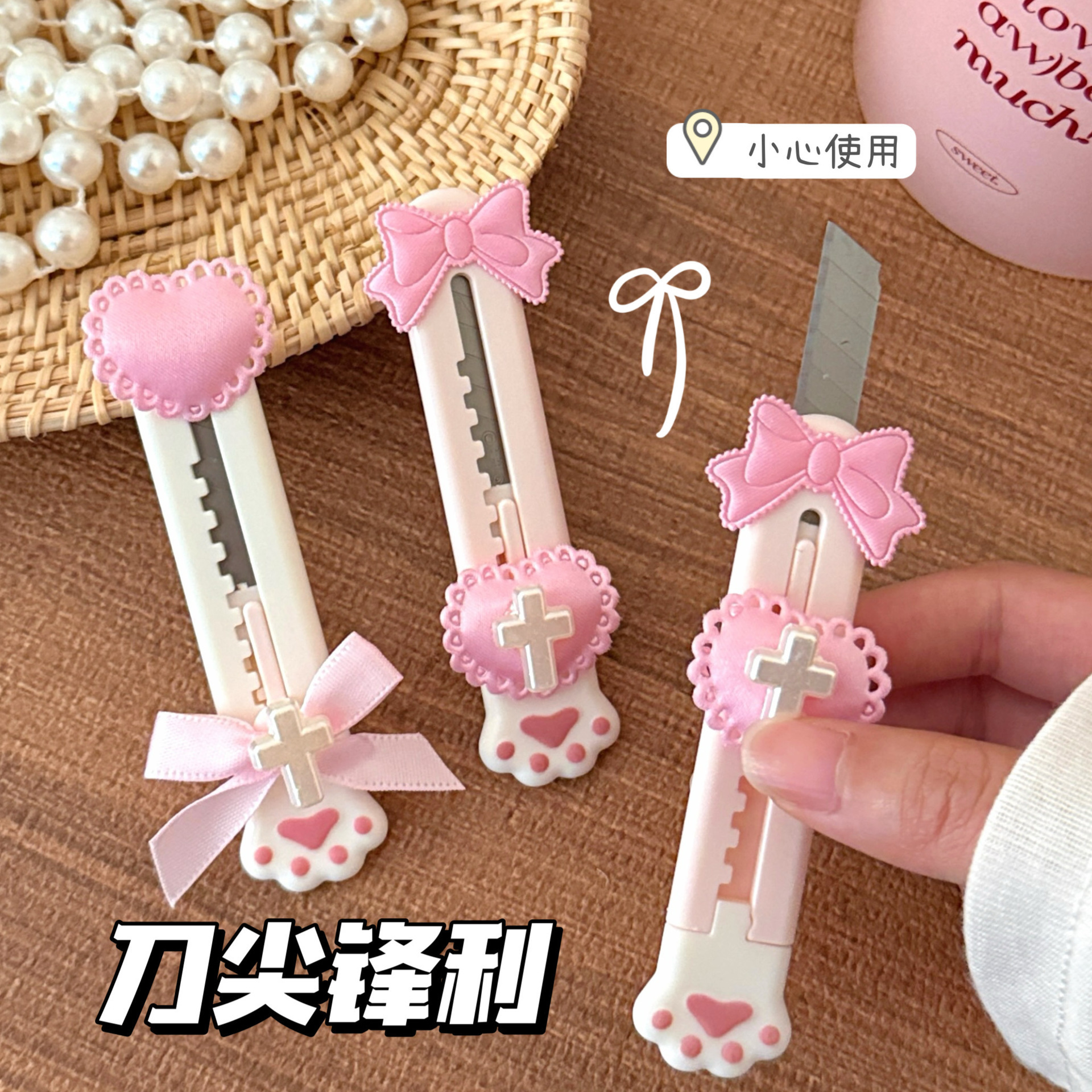 DAO DỌC GIẤY HÌNH MÓNG MÈO – NHỎ GỌN, SÀNH ĐIỆU & DỄ THƯƠNG