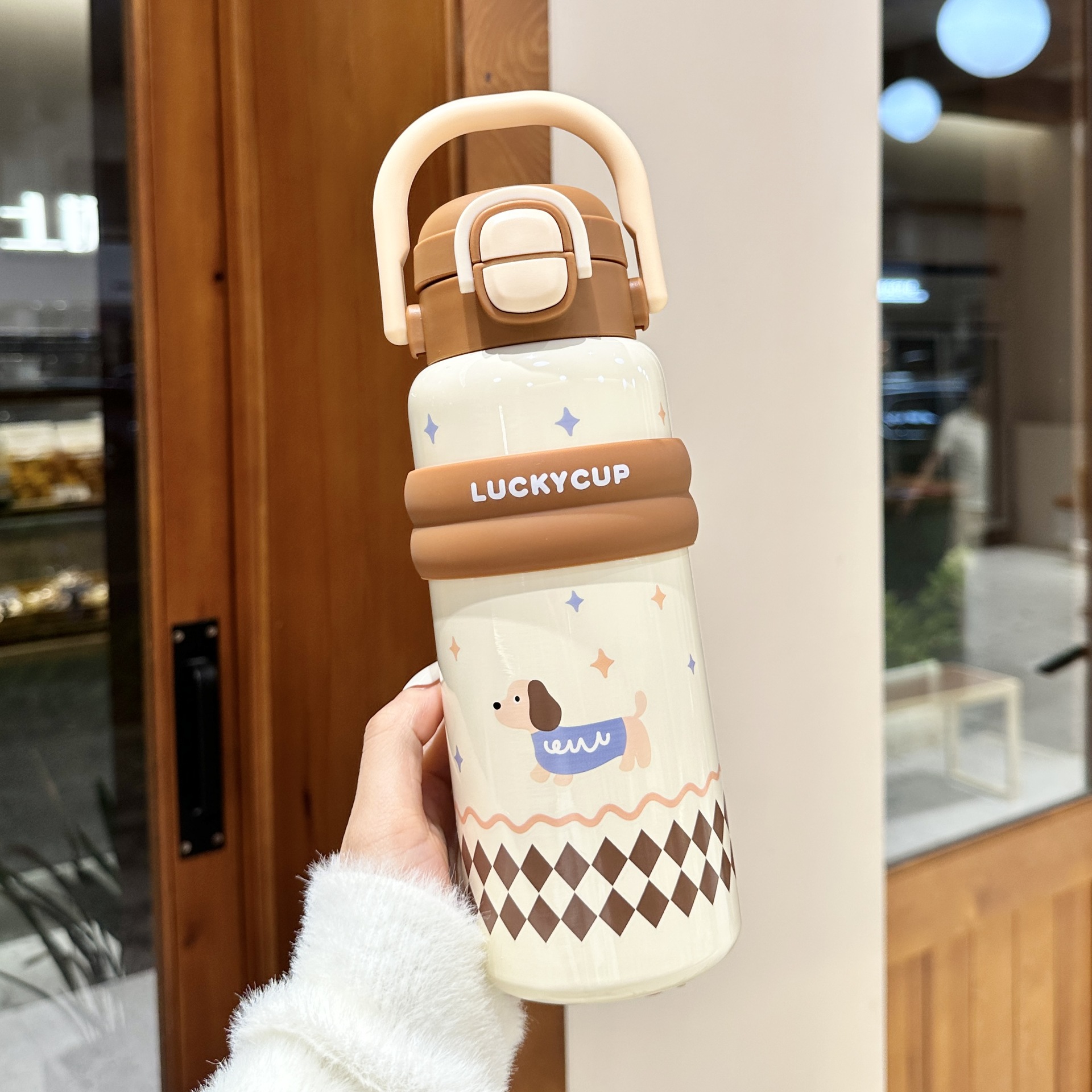 Màu sắc: 7753 Màu nâu 700ml