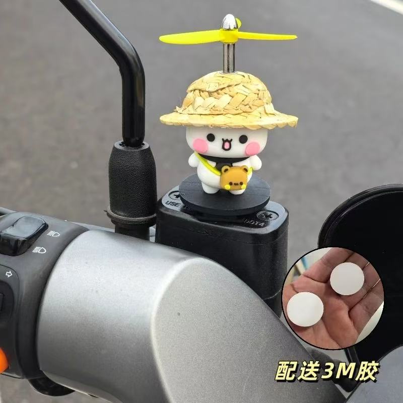 Màu sắc: Một hoặc hai túi (kiểu có thể gắn kèm) kèm mũ rơm.
